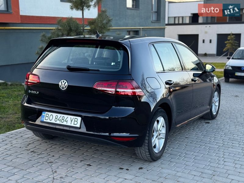 Хэтчбек Volkswagen e-Golf 2015 в Чорткове
