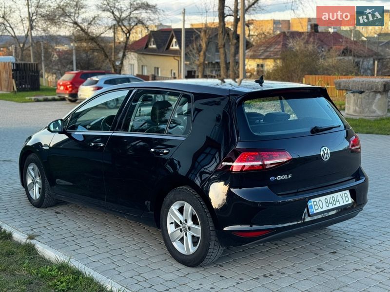 Хэтчбек Volkswagen e-Golf 2015 в Чорткове