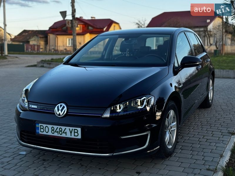Хэтчбек Volkswagen e-Golf 2015 в Чорткове