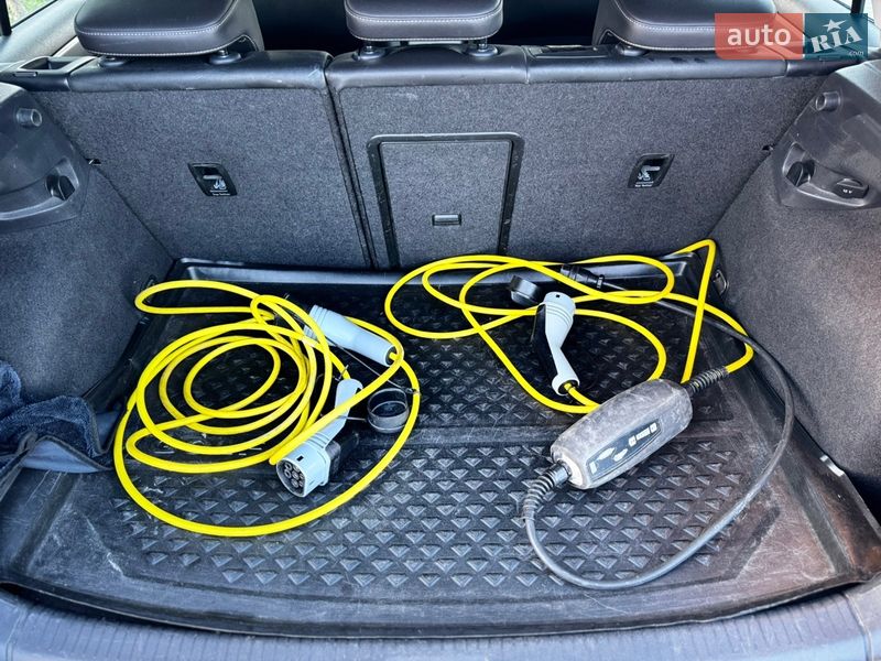 Хэтчбек Volkswagen e-Golf 2015 в Чорткове