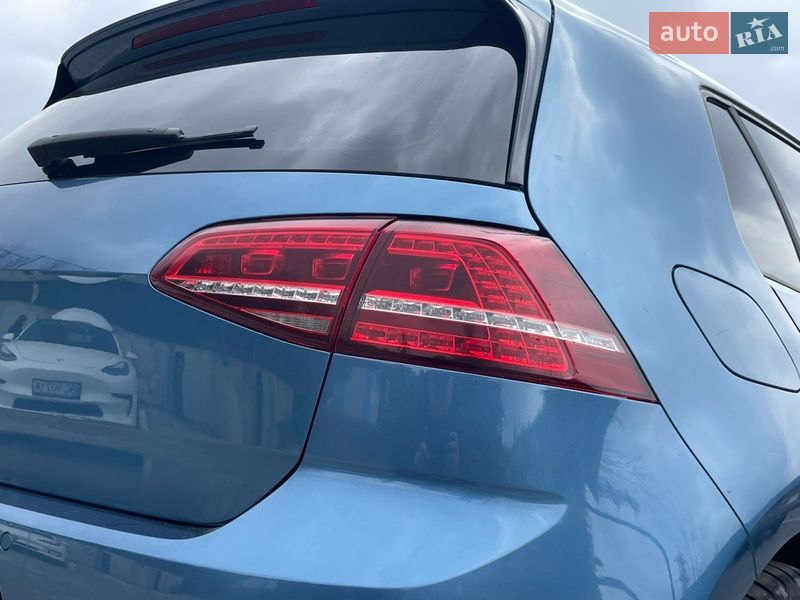 Хэтчбек Volkswagen e-Golf 2016 в Львове