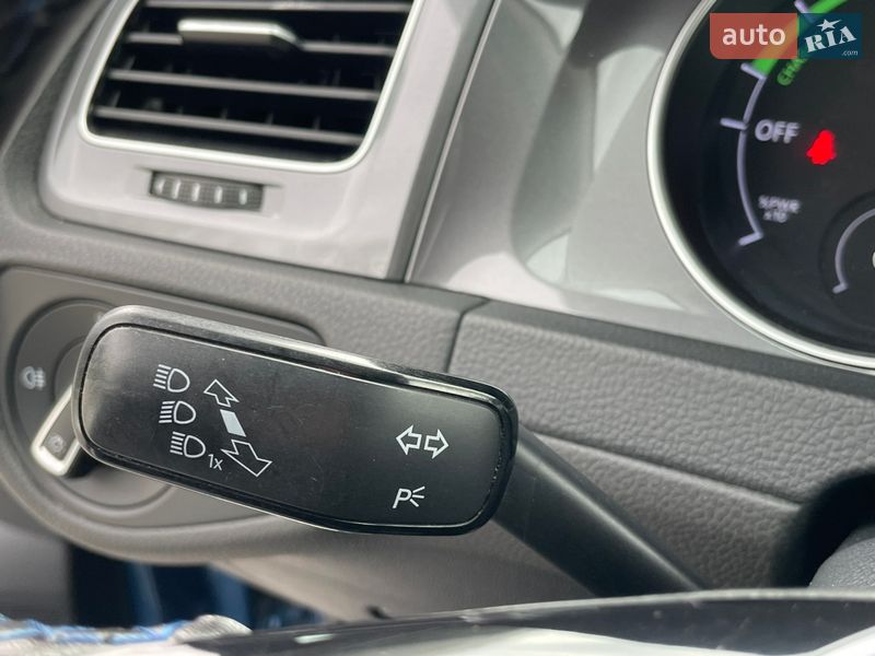 Хэтчбек Volkswagen e-Golf 2016 в Львове