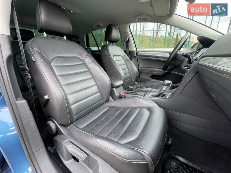 Хэтчбек Volkswagen e-Golf 2016 в Львове