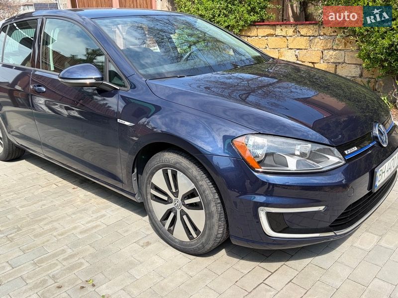 Volkswagen e-Golf 2016