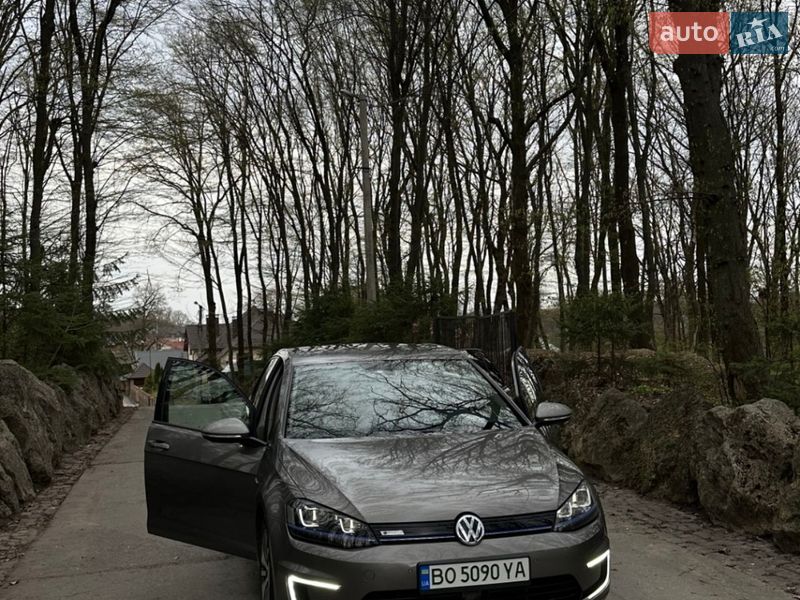 Volkswagen e-Golf 2015