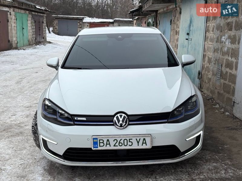 Volkswagen e-Golf 2017