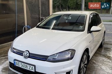 Хетчбек Volkswagen e-Golf 2014 в Дніпрі