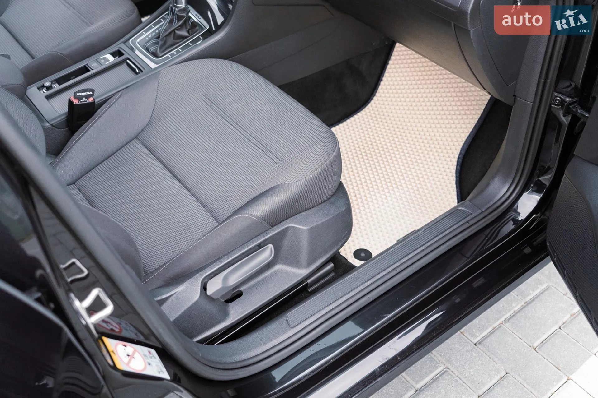 2019 Volkswagen Golf - мініатюра 28