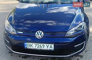 Хэтчбек Volkswagen e-Golf 2015 в Кривом Роге