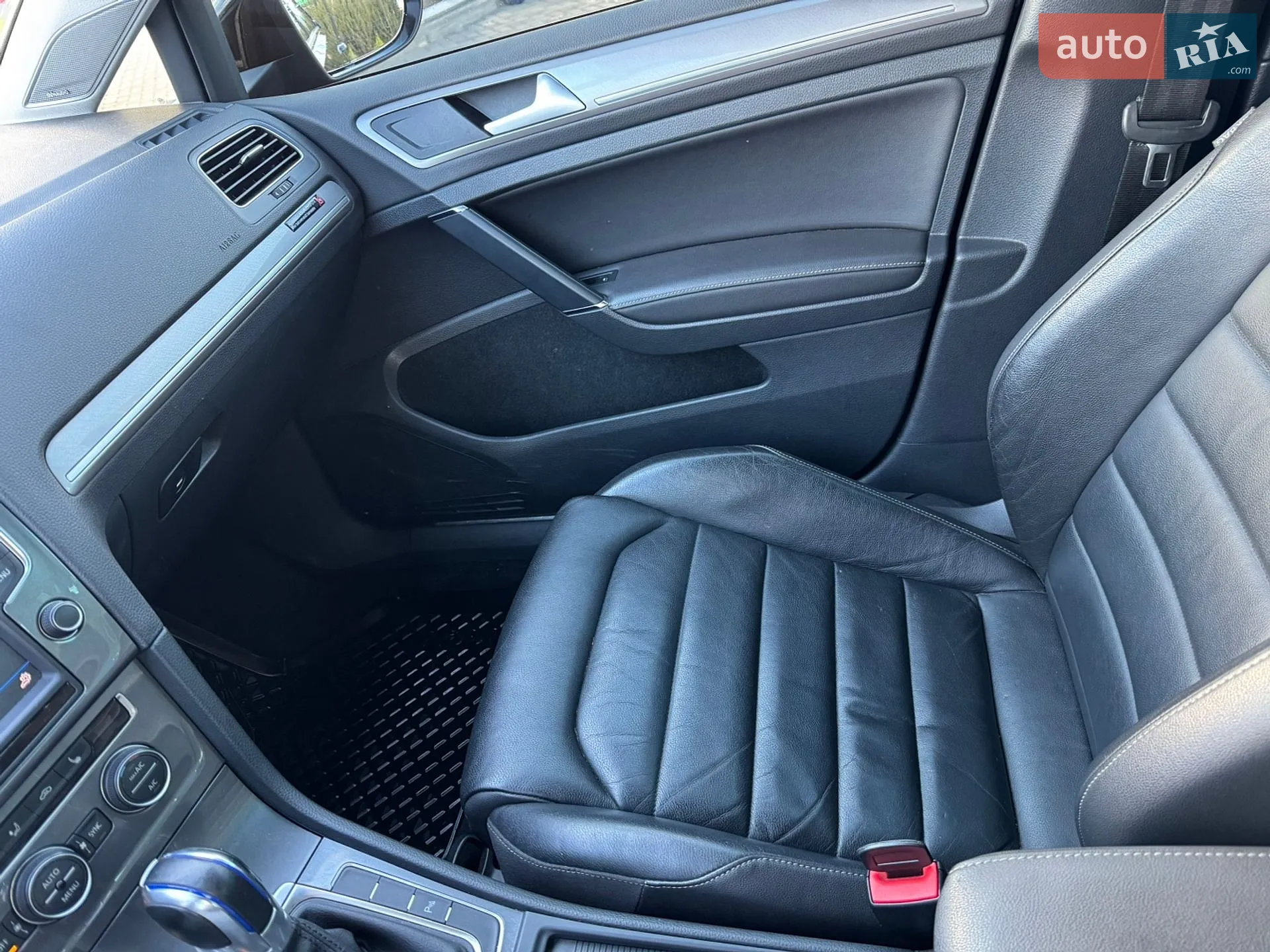 2014 Volkswagen Golf - мініатюра 24