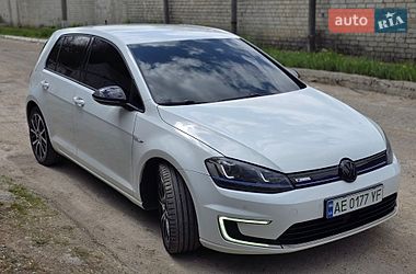 Хэтчбек Volkswagen e-Golf 2014 в Днепре