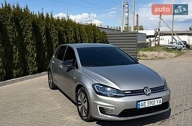Хэтчбек Volkswagen e-Golf 2017 в Черкассах