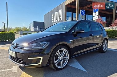 Хетчбек Volkswagen e-Golf 2017 в Дніпрі