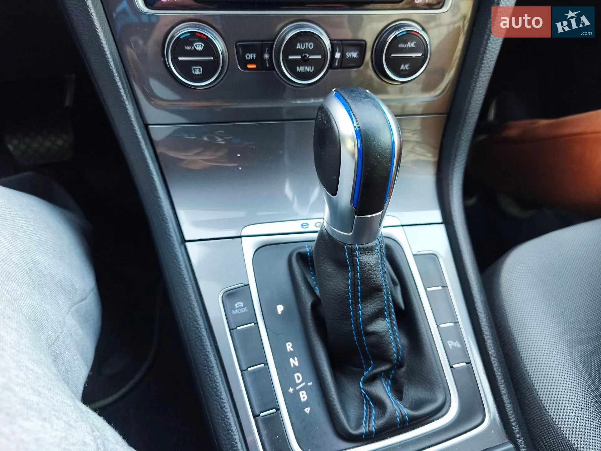 2014 Volkswagen Golf - мініатюра 24