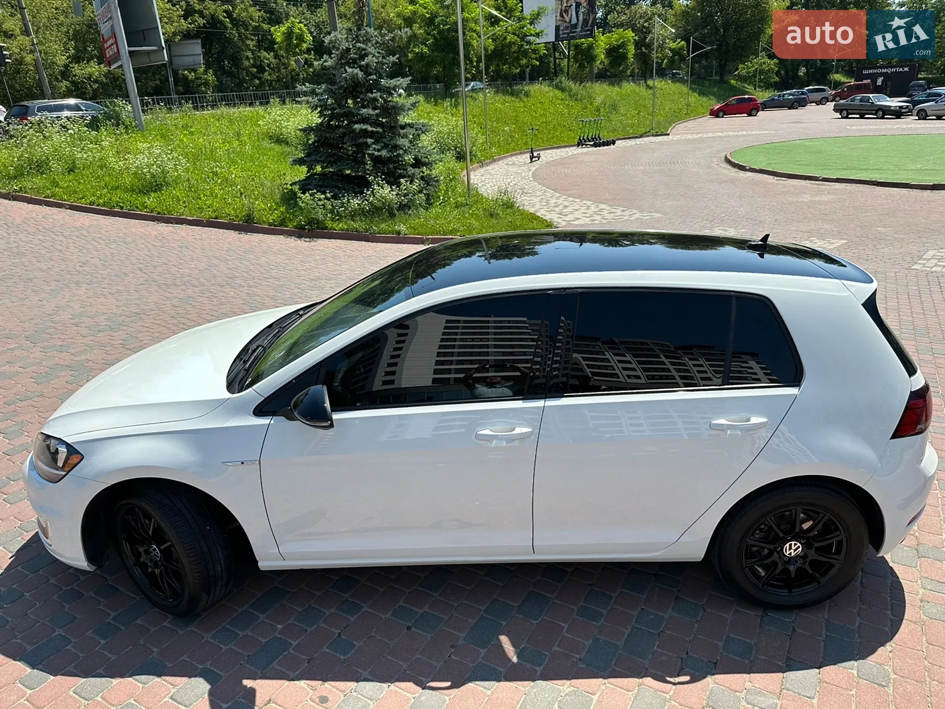 2017 Volkswagen Golf - мініатюра 26