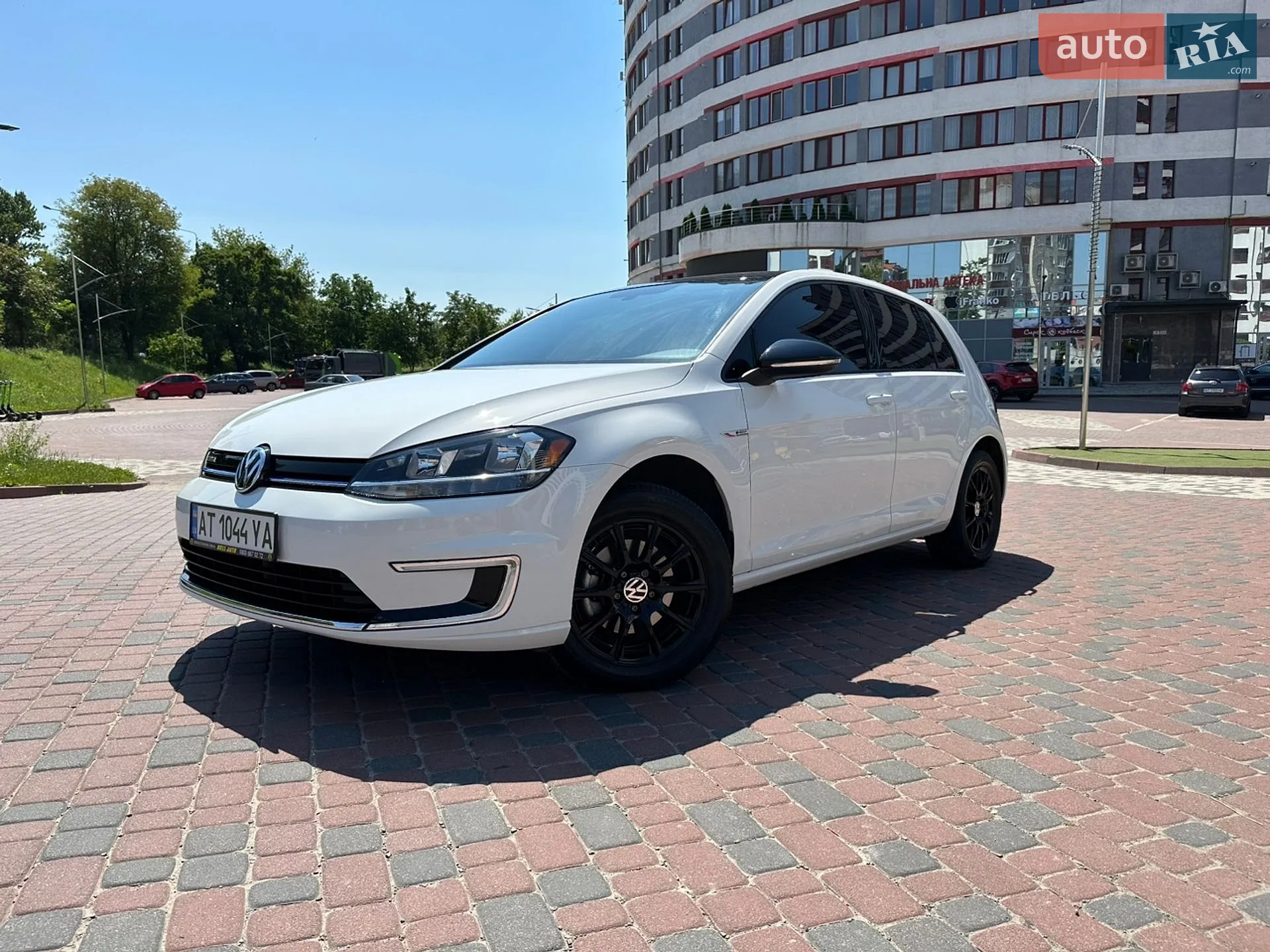 2017 Volkswagen Golf - фото 1