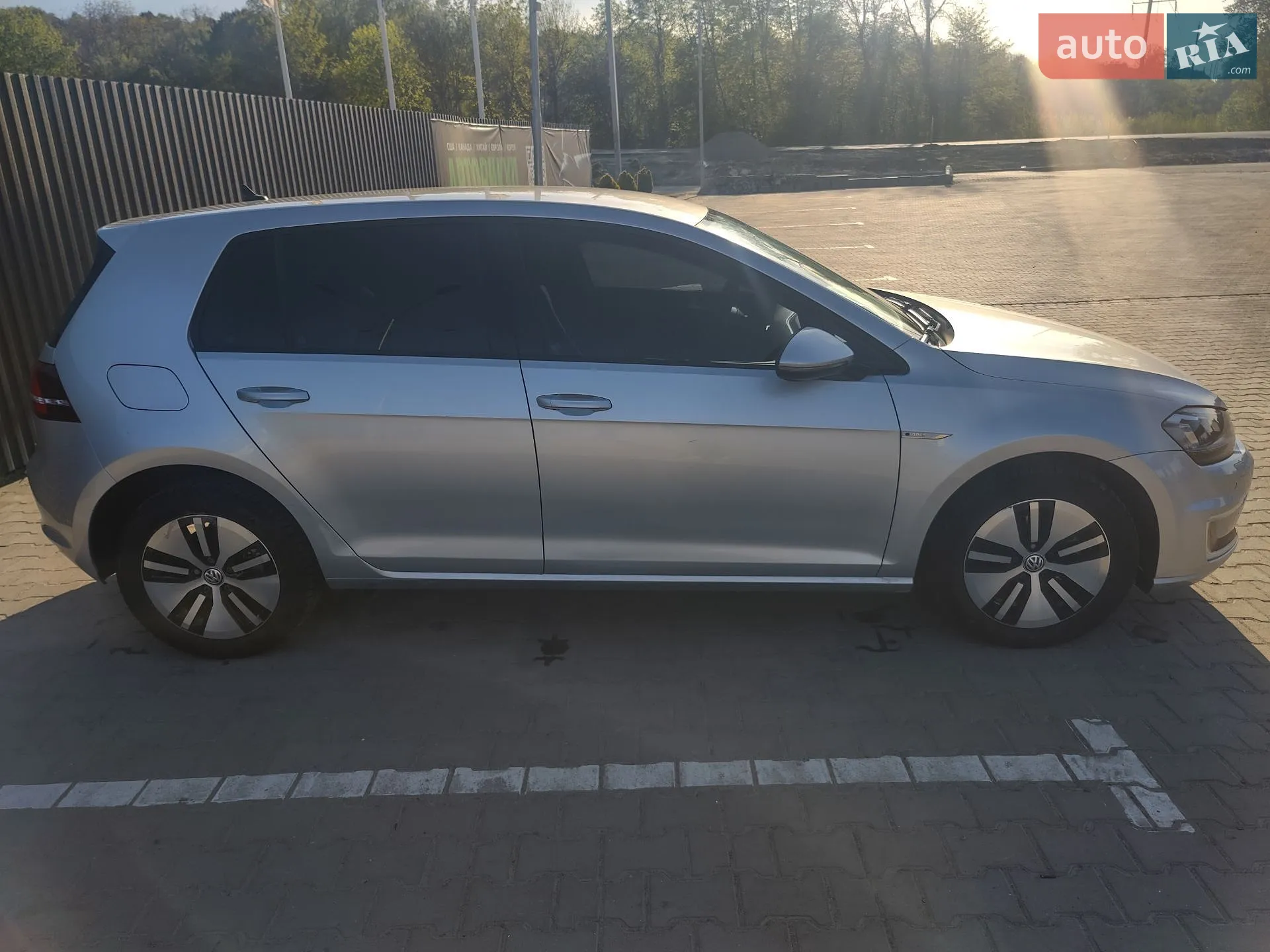 2016 Volkswagen Golf - мініатюра 2