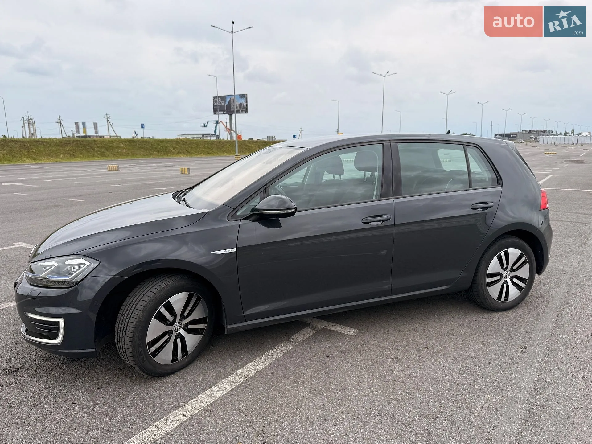 2020 Volkswagen Golf - мініатюра 2