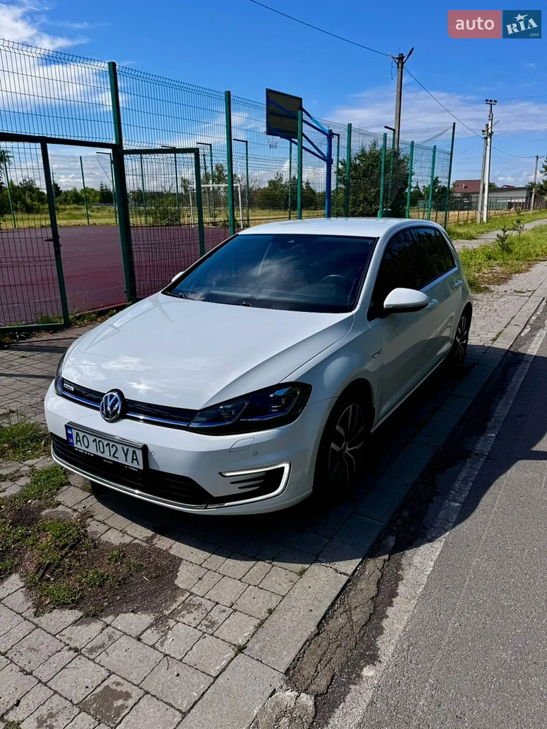 2020 Volkswagen Golf - мініатюра 3