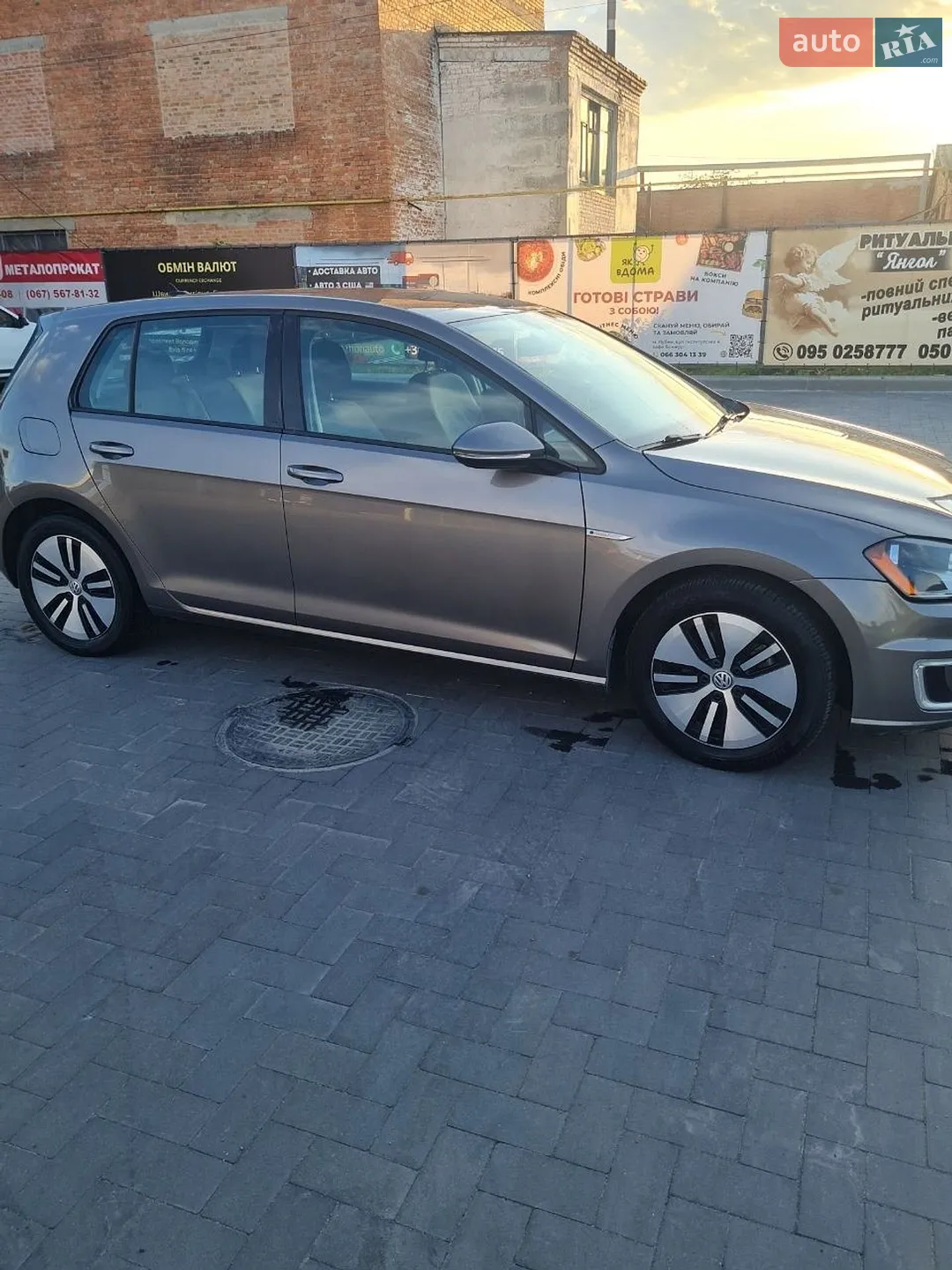 2016 Volkswagen Golf - мініатюра 2