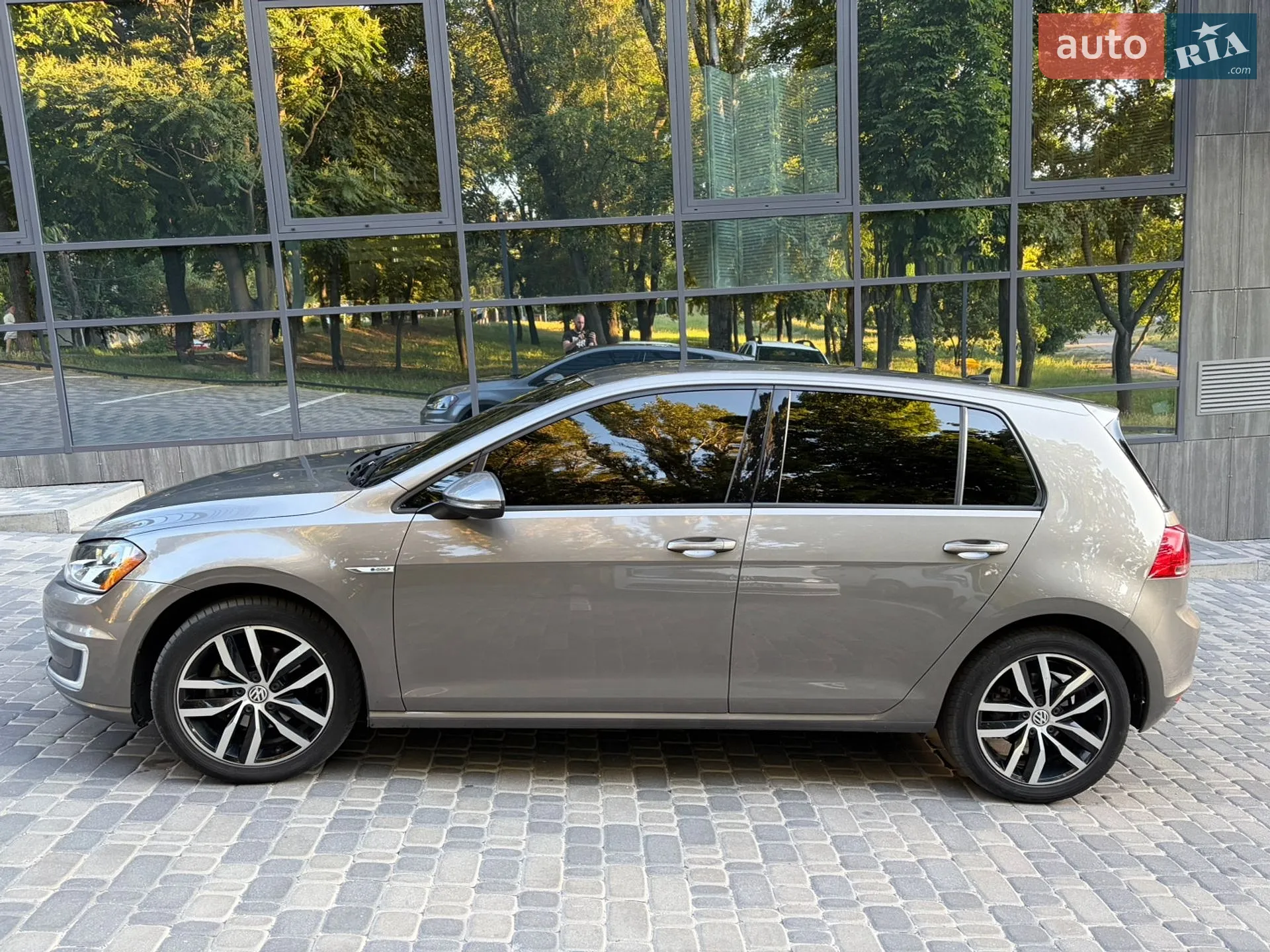 2016 Volkswagen Golf - мініатюра 2