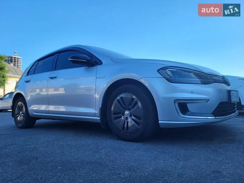 Volkswagen e-Golf 2015 VIN WVWZZZAUZGW902630 фото оголошення 2 з 40