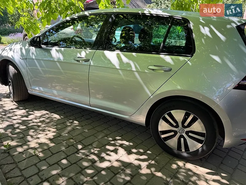 Volkswagen e-Golf 2015 VIN WVWZZZAUZFW906344 фото оголошення 9 з 41
