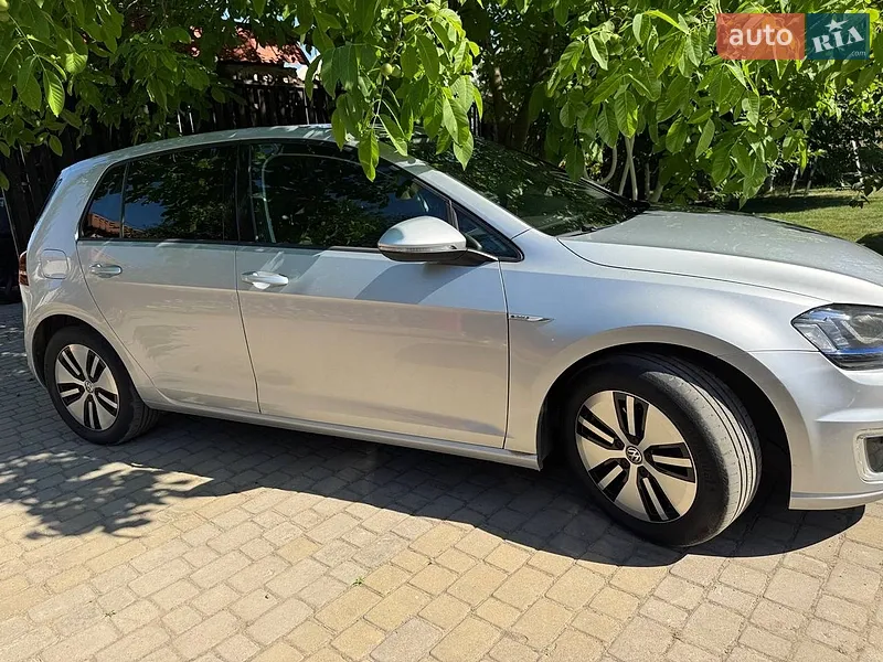 Volkswagen e-Golf 2015 VIN WVWZZZAUZFW906344 фото оголошення 12 з 41