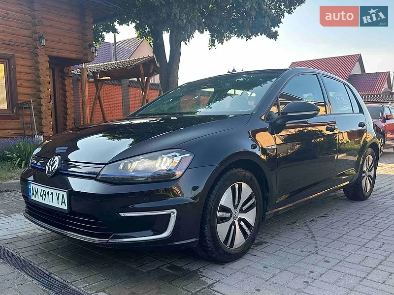 Volkswagen e-Golf 2015