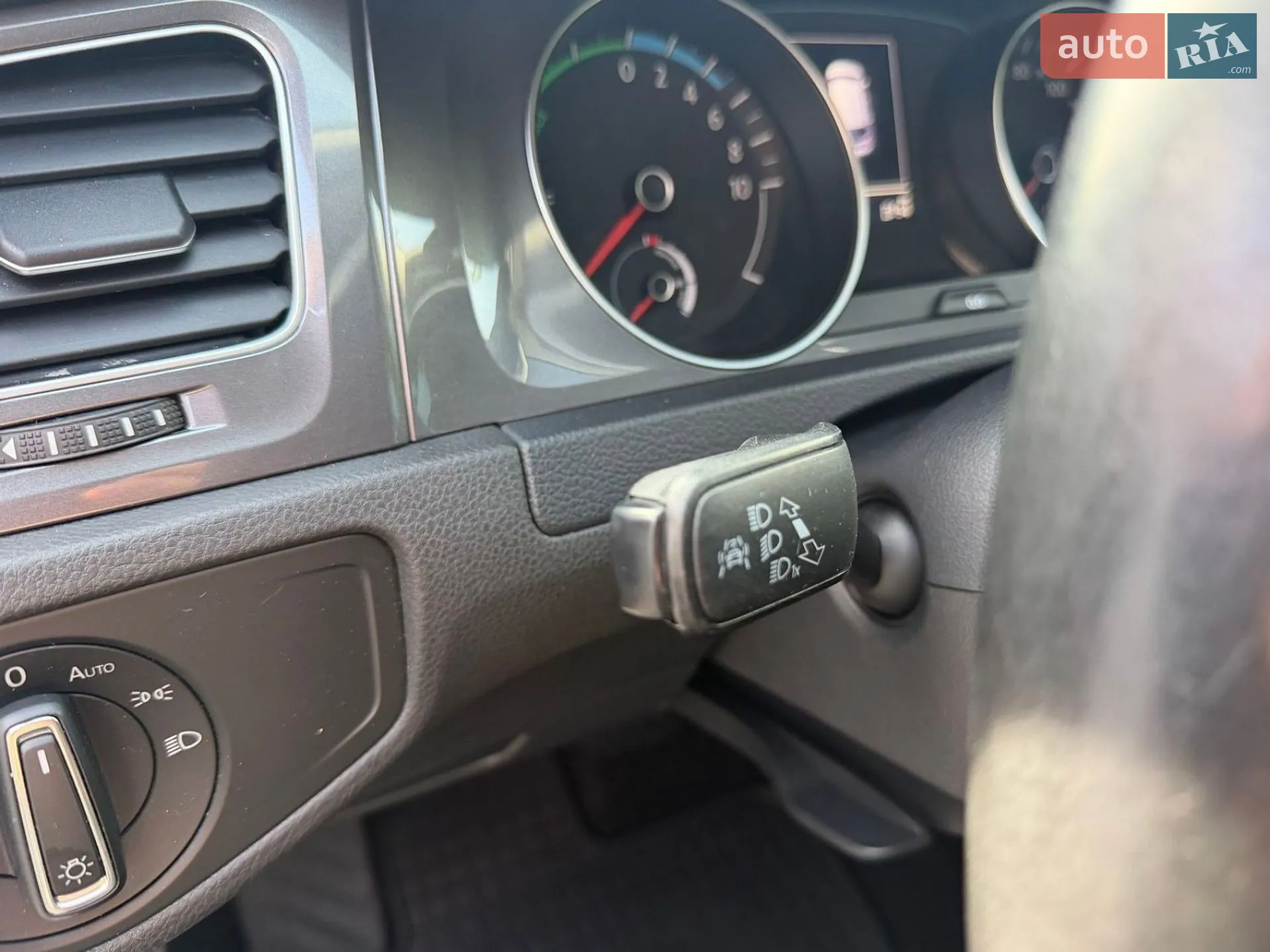2014 Volkswagen Golf - мініатюра 18