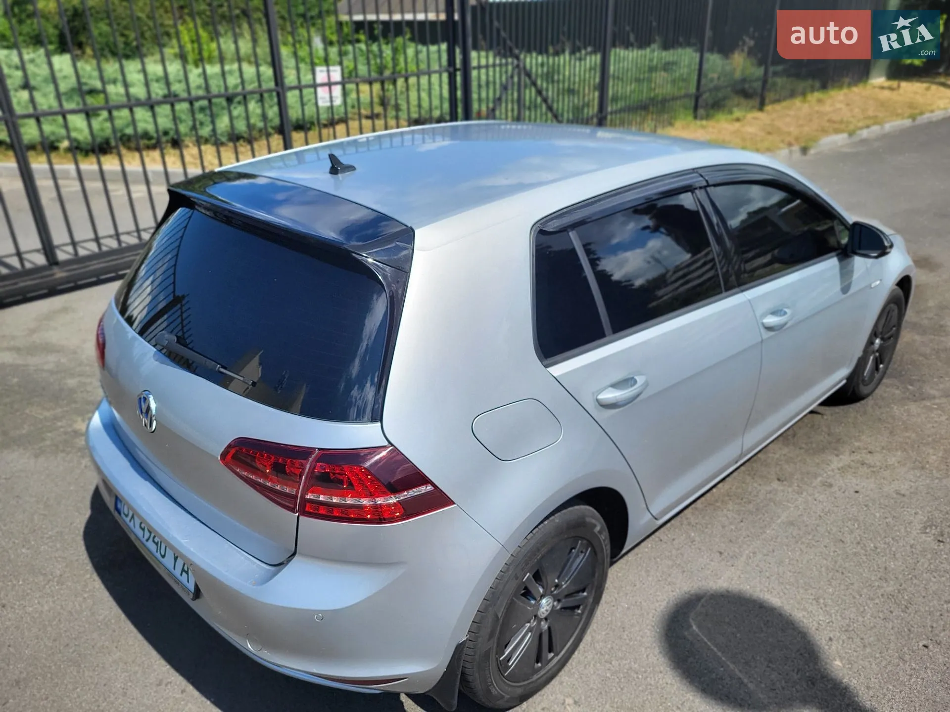 Volkswagen e-Golf 2015 VIN WVWZZZAUZGW902630 фото оголошення 10 з 73