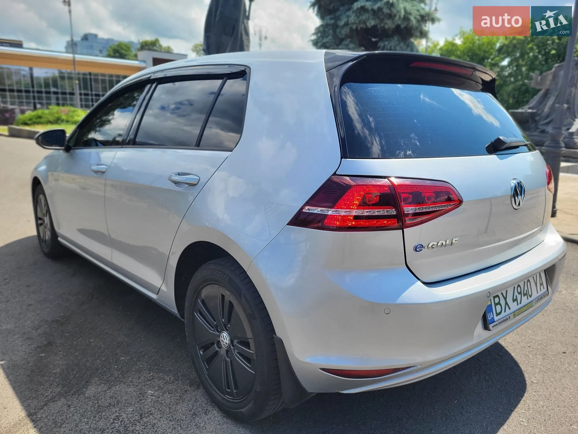Volkswagen e-Golf 2015 VIN WVWZZZAUZGW902630 фото оголошення 14 з 71