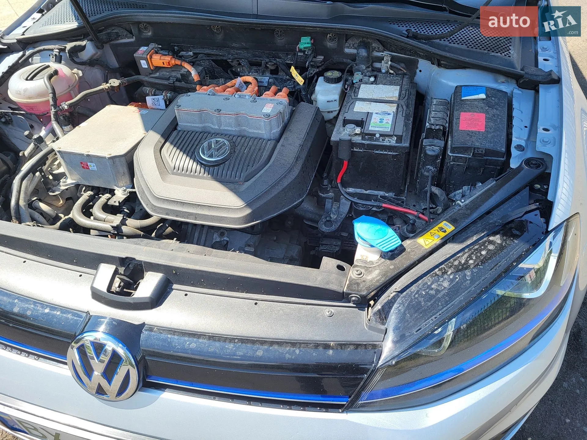 Volkswagen e-Golf 2015 VIN WVWZZZAUZGW902630 фото оголошення 17 з 71