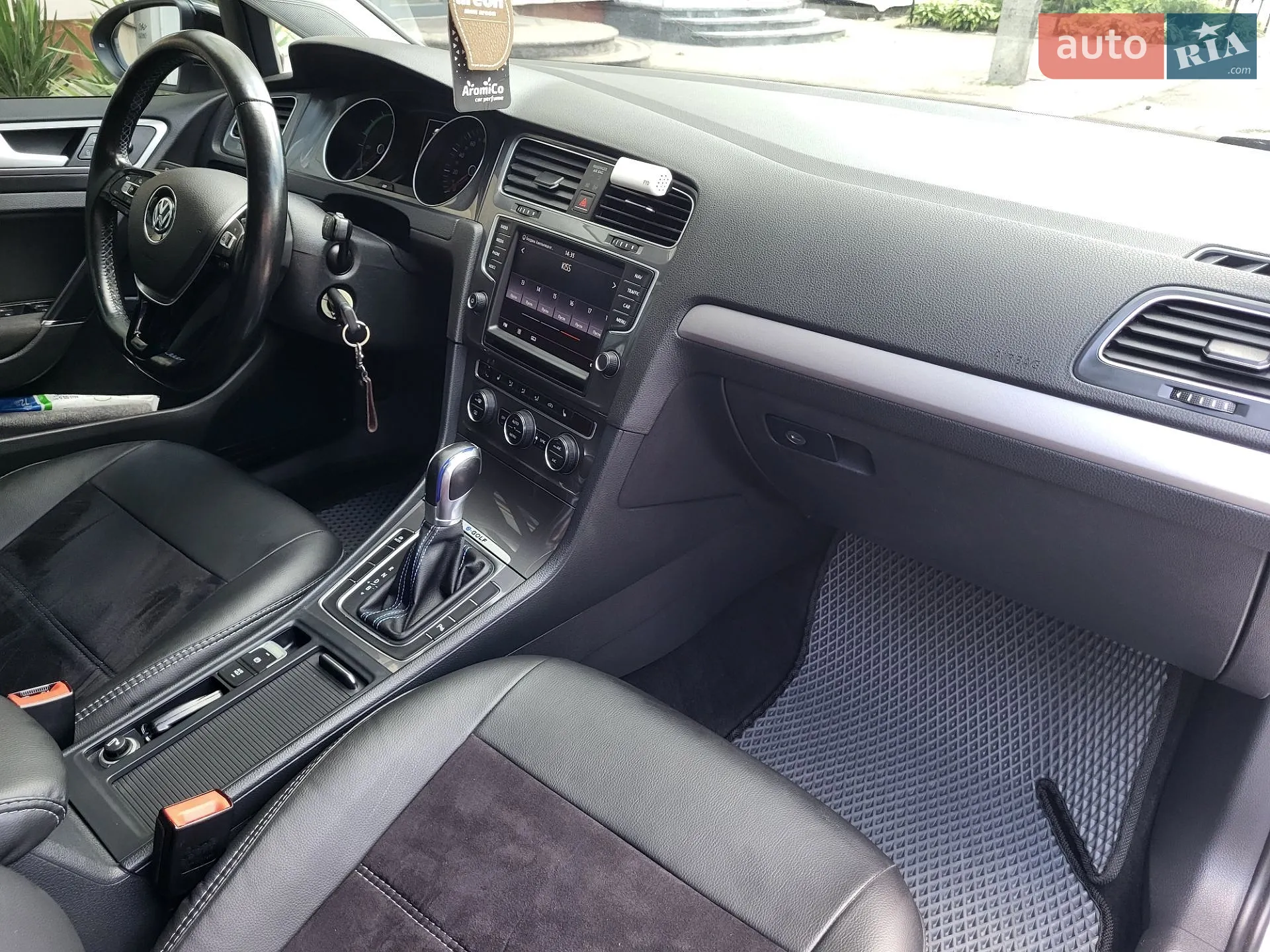 Volkswagen e-Golf 2015 VIN WVWZZZAUZGW902630 фото оголошення 27 з 71