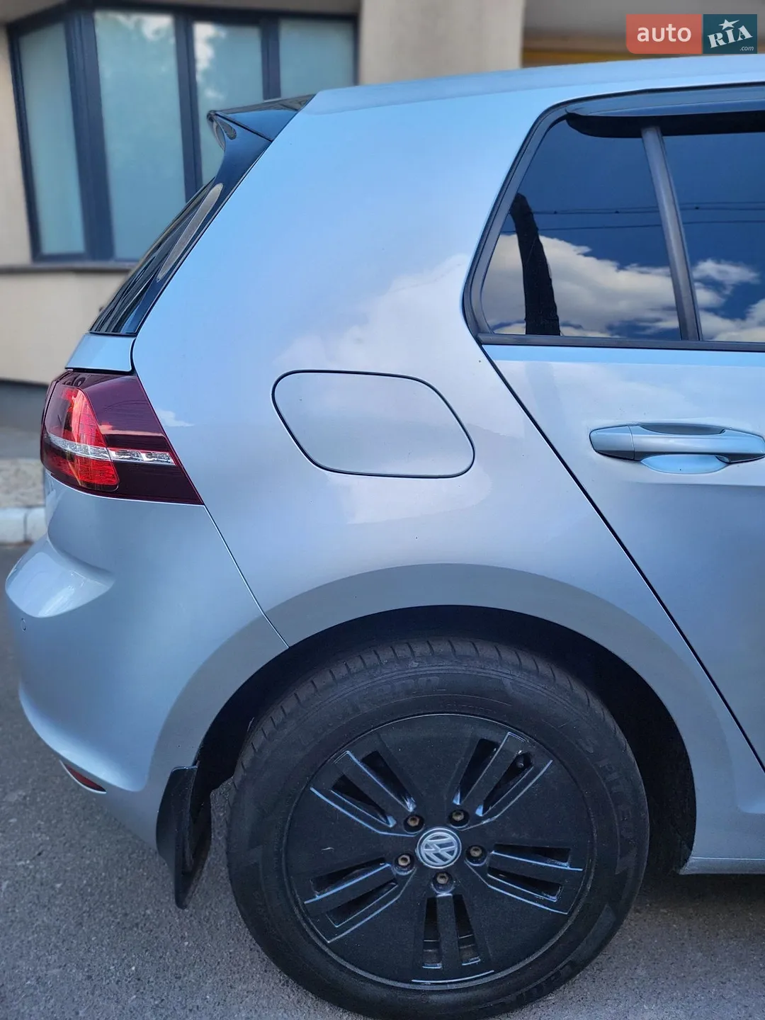 Volkswagen e-Golf 2015 VIN WVWZZZAUZGW902630 фото оголошення 50 з 73
