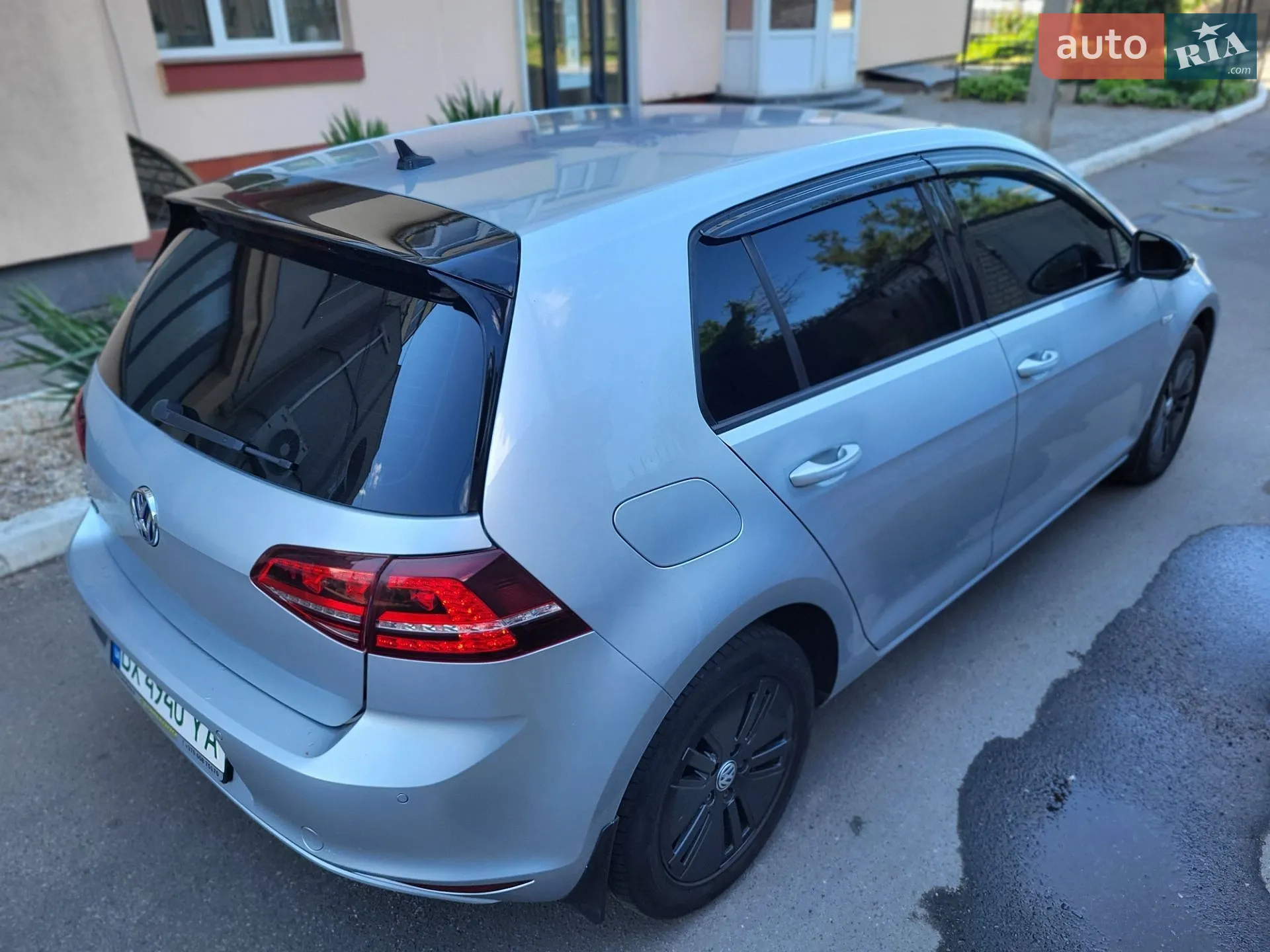 Volkswagen e-Golf 2015 VIN WVWZZZAUZGW902630 фото оголошення 65 з 71