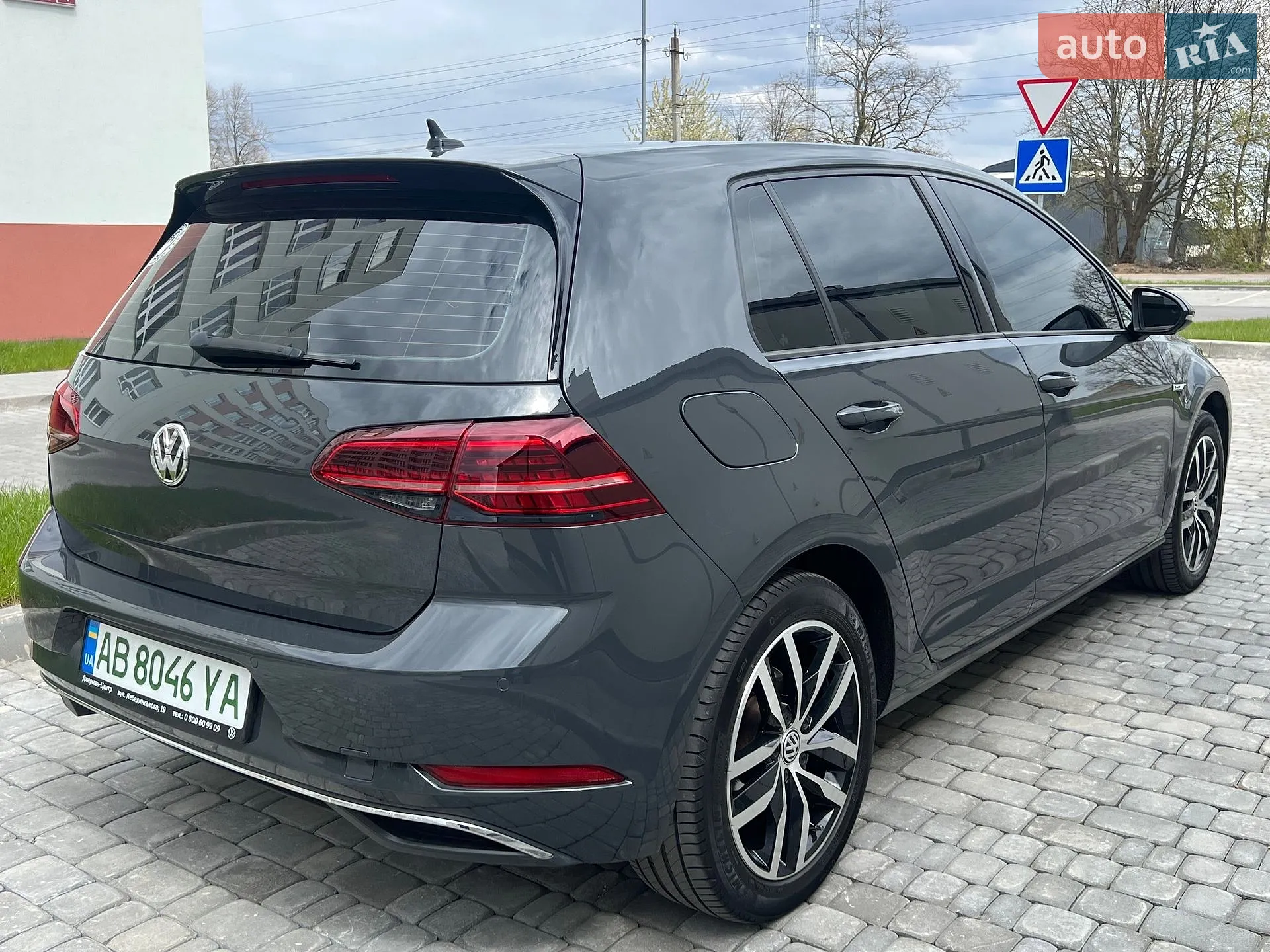 2020 Volkswagen Golf - фото 1