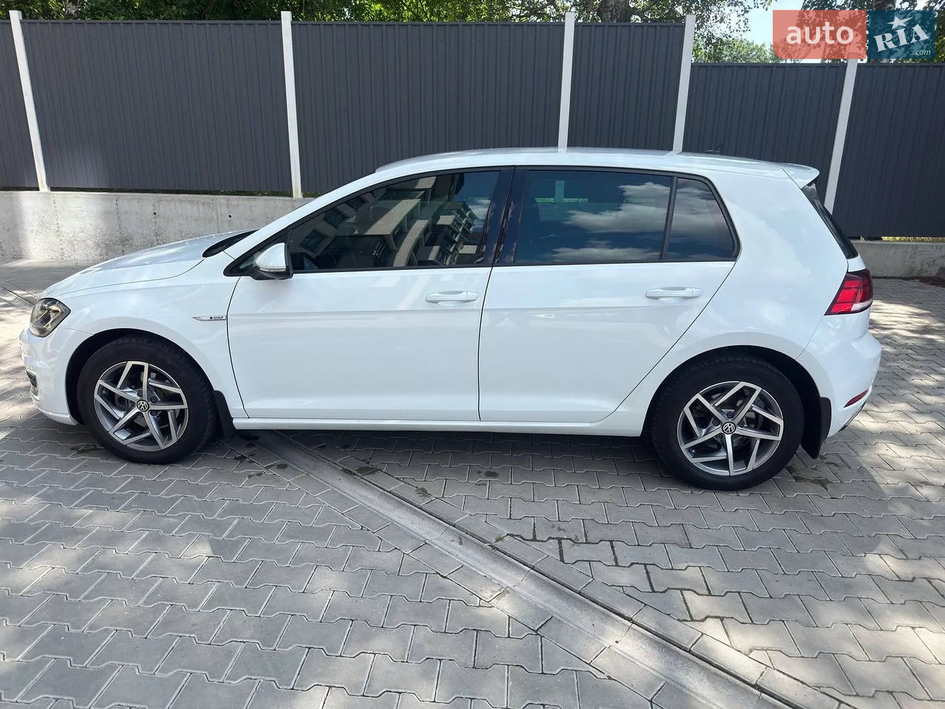 2019 Volkswagen Golf - мініатюра 4