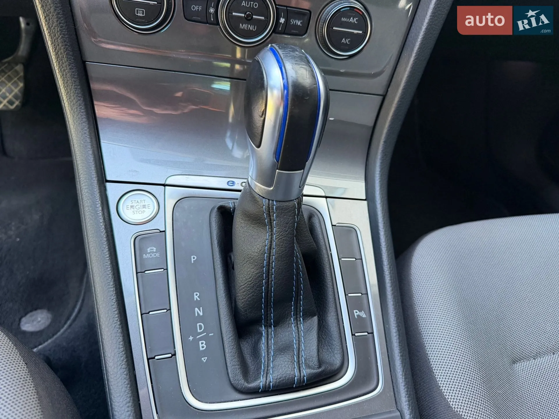 2014 Volkswagen Golf - мініатюра 12