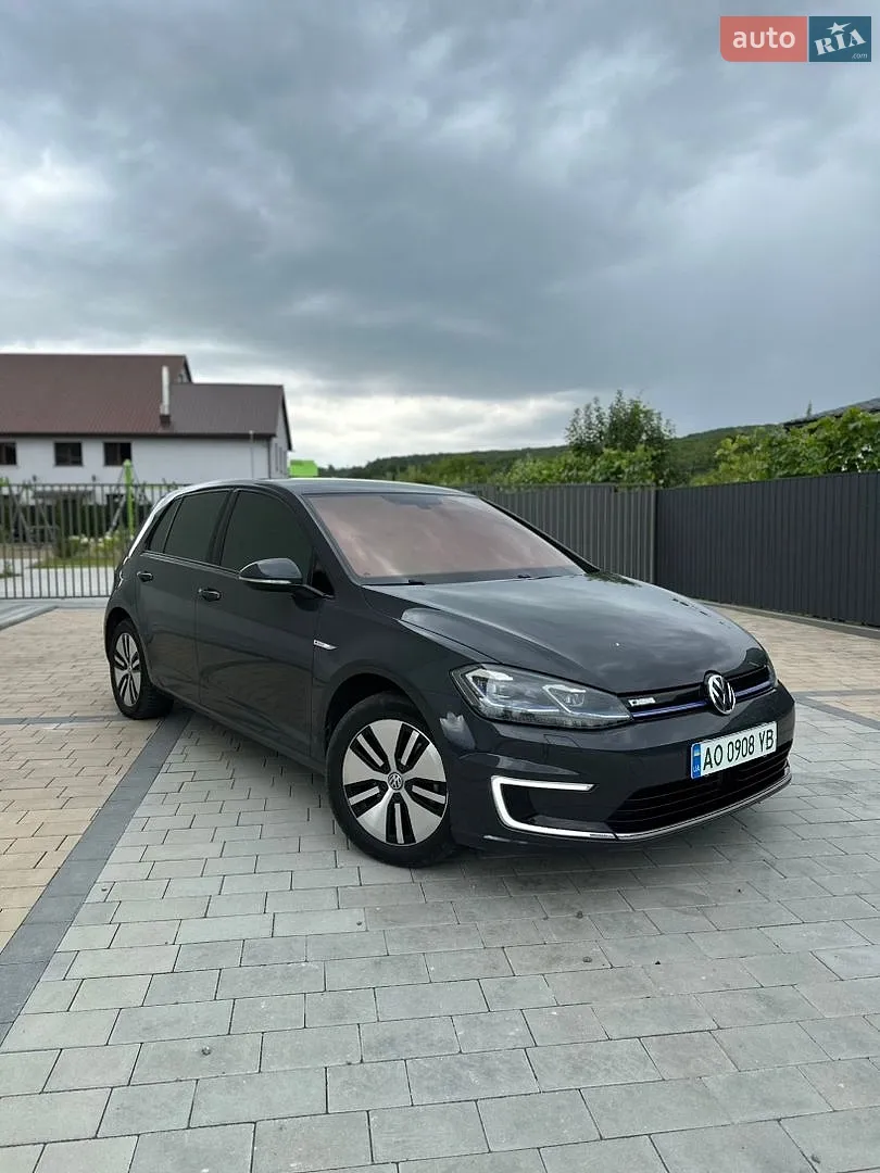2017 Volkswagen Golf - фото 1