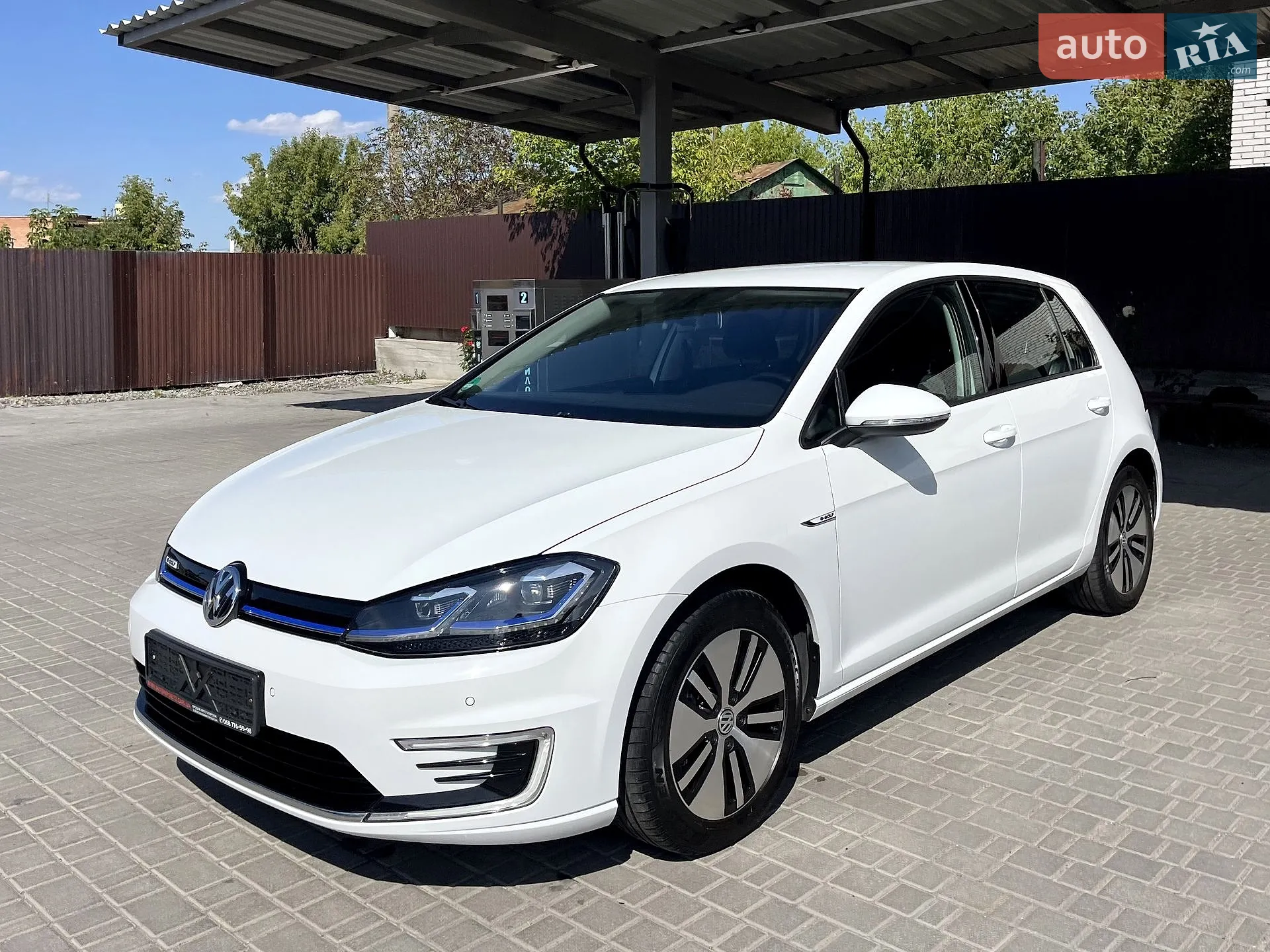 2020 Volkswagen Golf - мініатюра 2