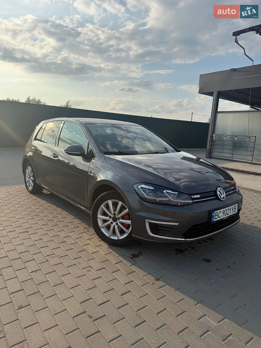 2018 Volkswagen Golf - фото 1