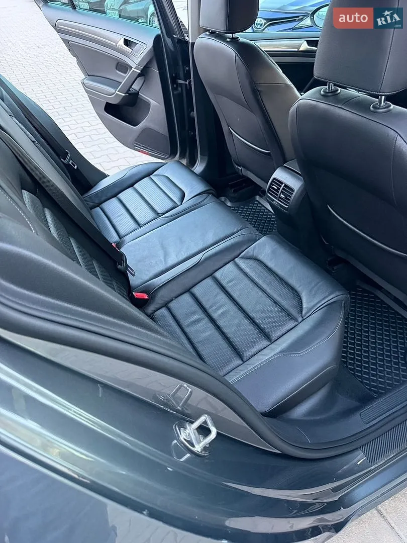2017 Volkswagen Golf - мініатюра 9