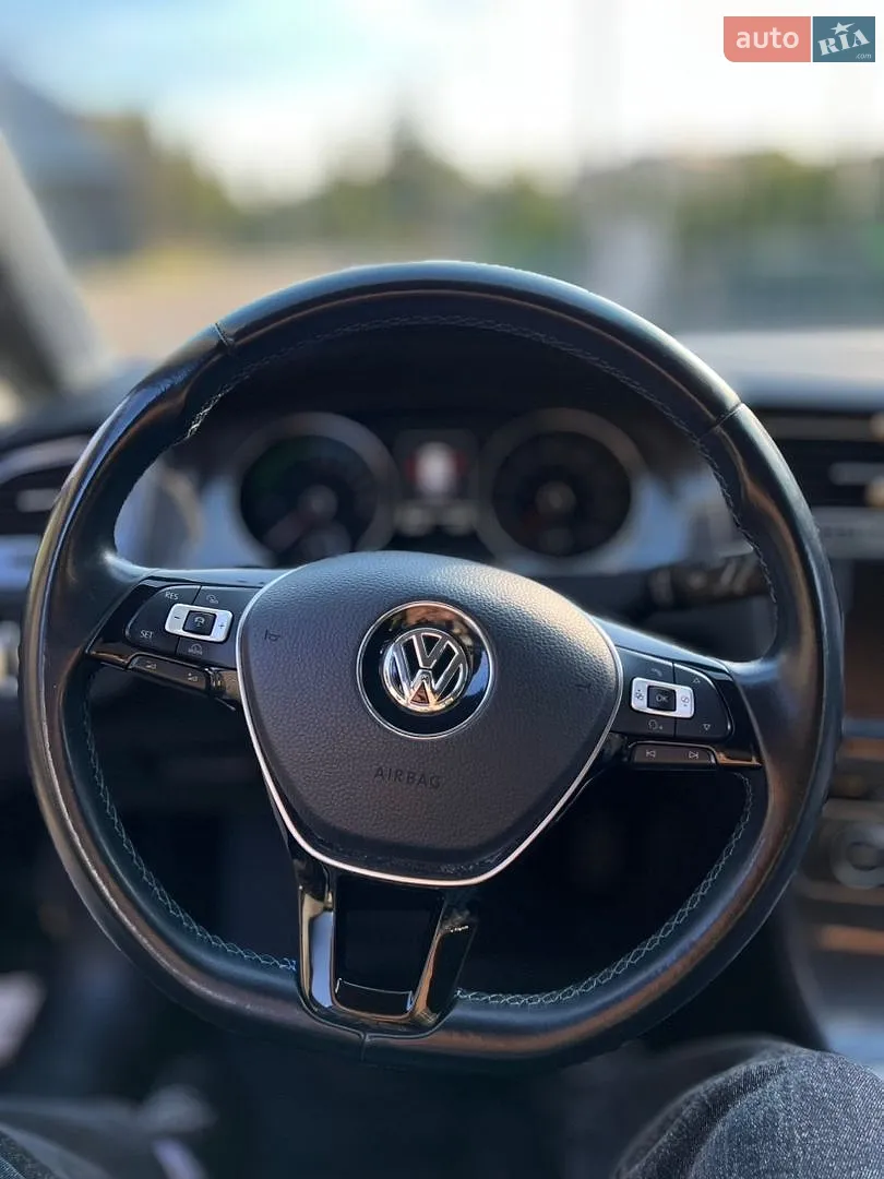 2015 Volkswagen Golf - мініатюра 17