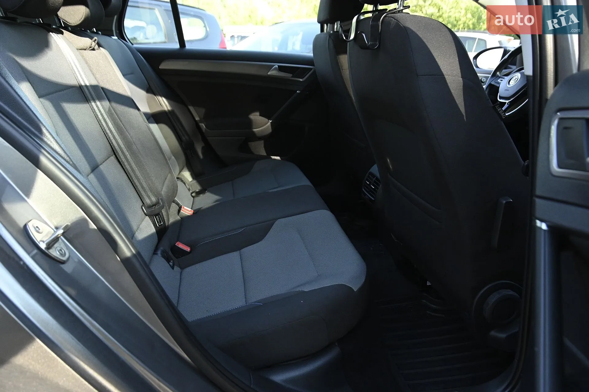 2015 Volkswagen Golf - мініатюра 31