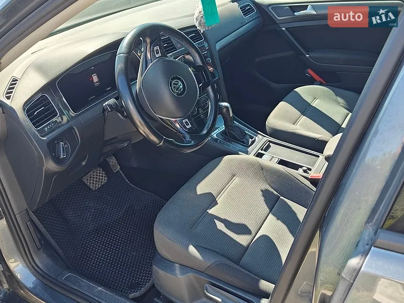 Volkswagen e-Golf 2020