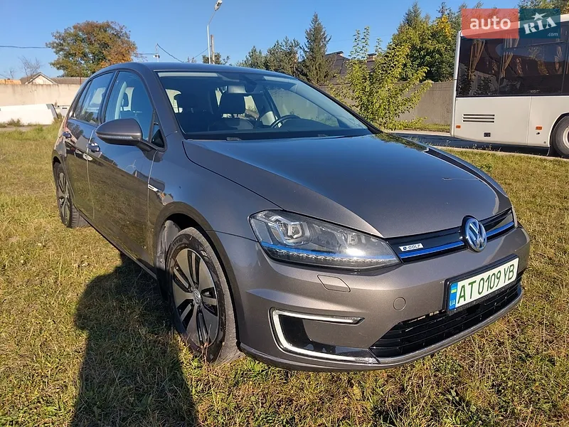 Volkswagen e-Golf 2015