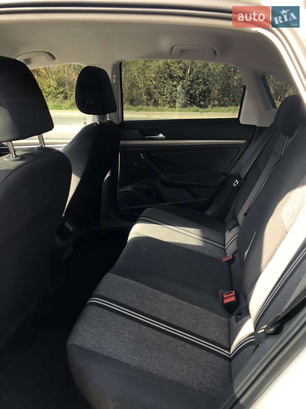 Седан Volkswagen e-Lavida 2021 в Львове