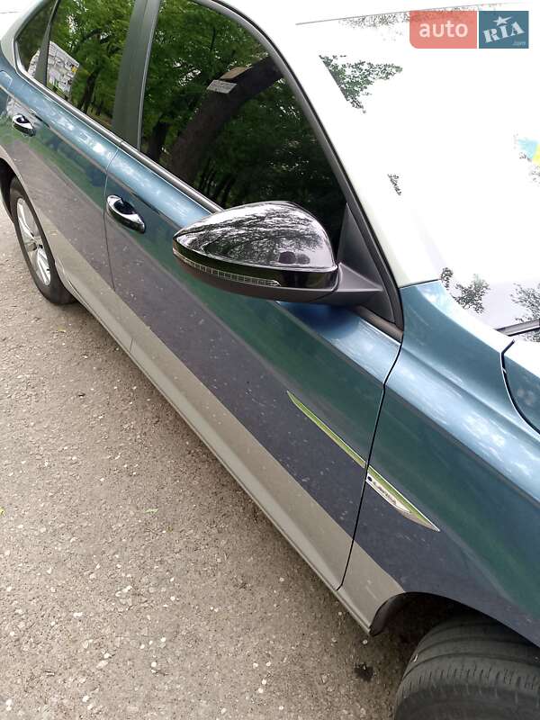 Седан Volkswagen e-Lavida 2019 в Запорожье