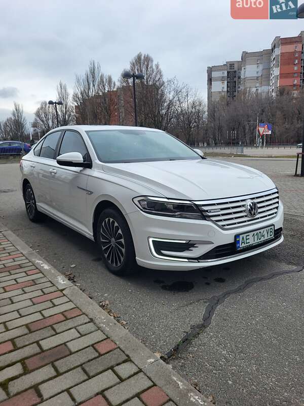 Volkswagen e-Lavida 2019